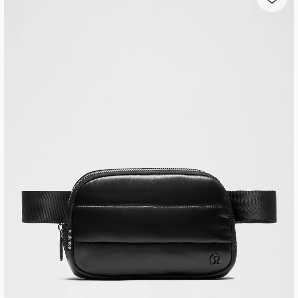 lululemon athletica Everywhere Belt Bag 1L
Wunder Puff